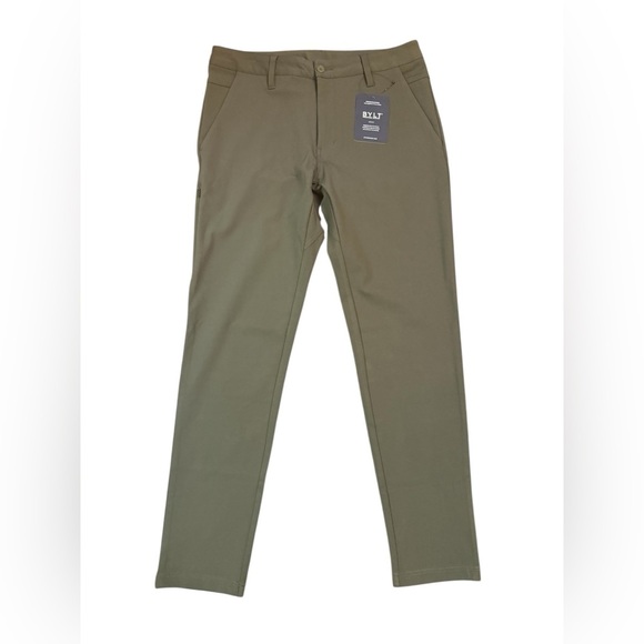 NWT BYLT Everyday Pant 2.0 in Green (Dark Olive) Size Medium - Picture 2 of 6